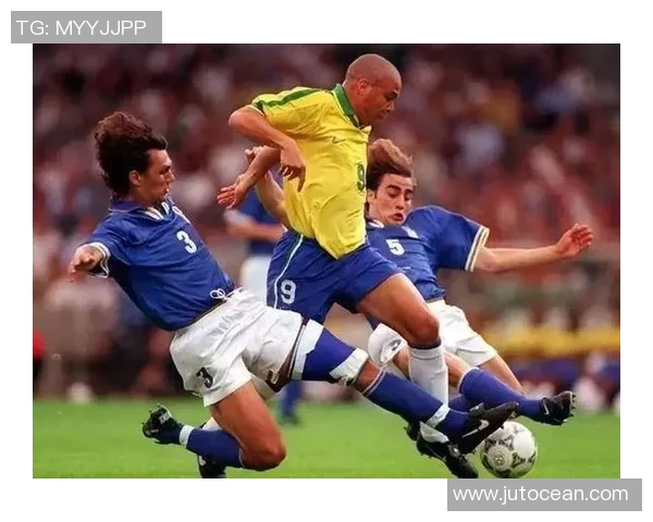 世杰足球明星视频精彩瞬间回顾与球场传奇故事分享