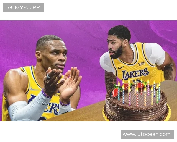 篮球明星生日派对的蜡烛与梦想交汇的瞬间
